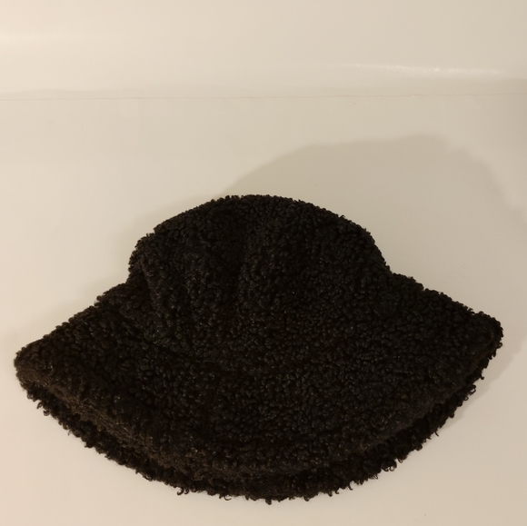 Black Textured Bucket Hat - Picture 6 of 12